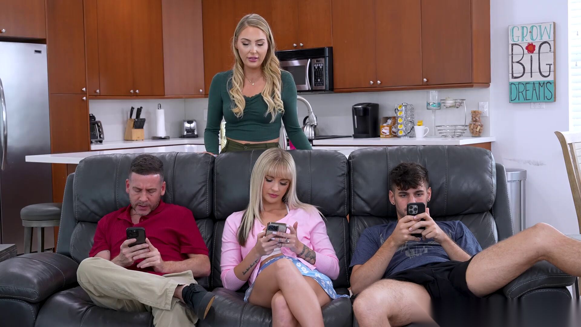 Stepmom's Hot Family Game MILF